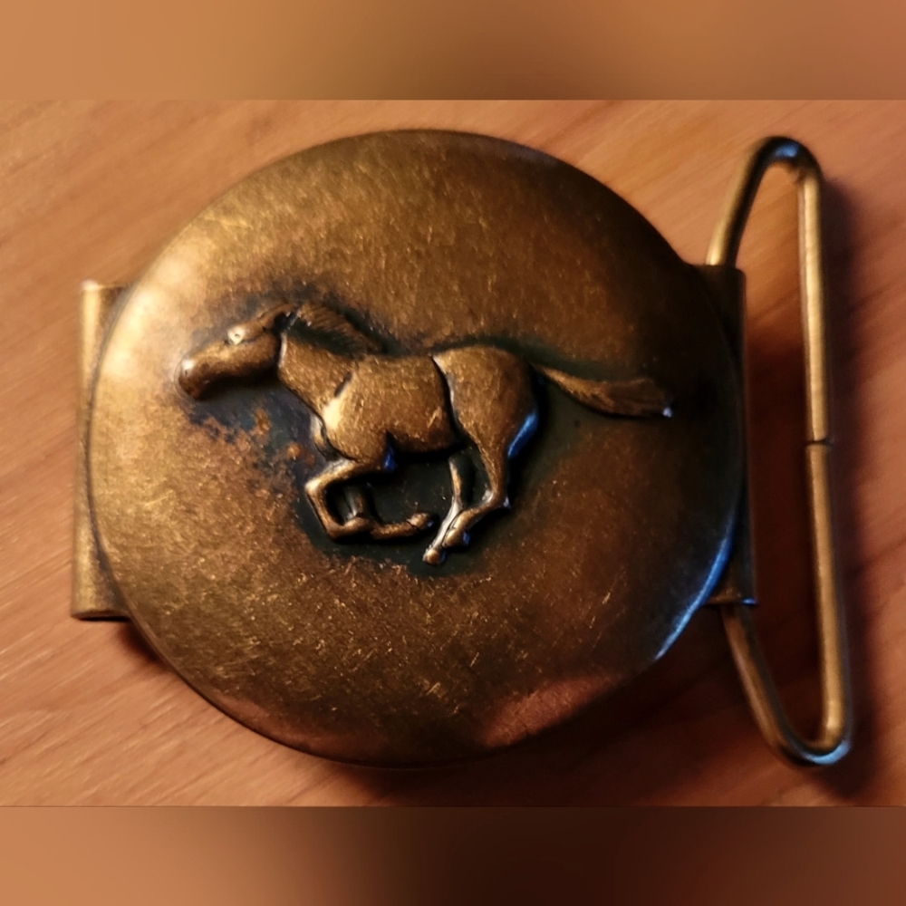Belt buckle